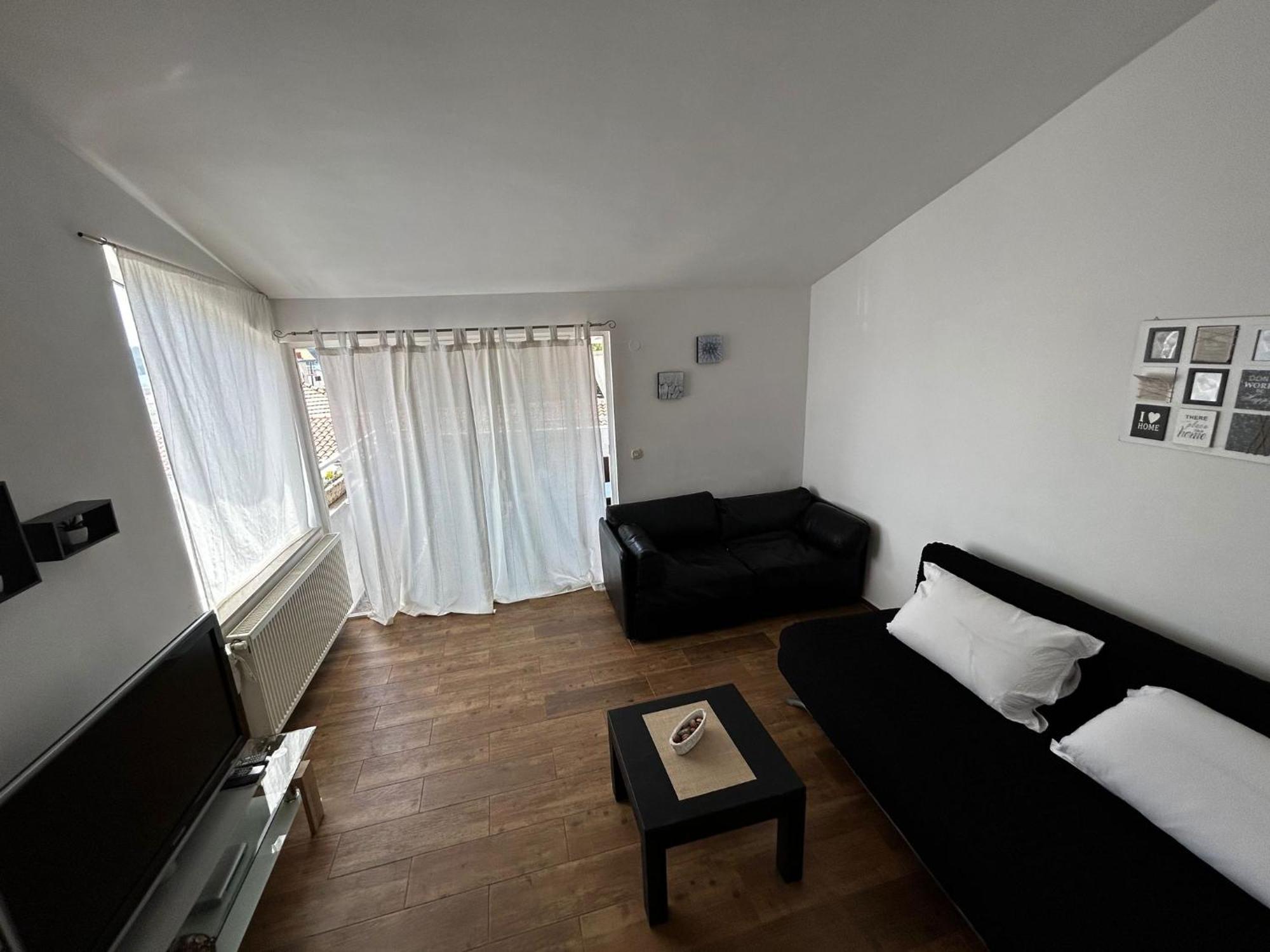 Apartments Petrovic Pirovac Eksteriør billede
