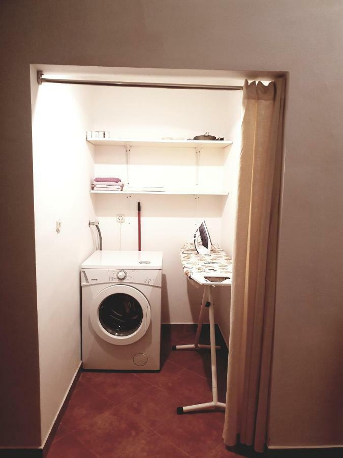 Apartments Petrovic Pirovac Eksteriør billede