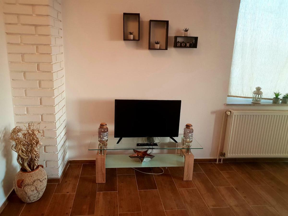Apartments Petrovic Pirovac Eksteriør billede